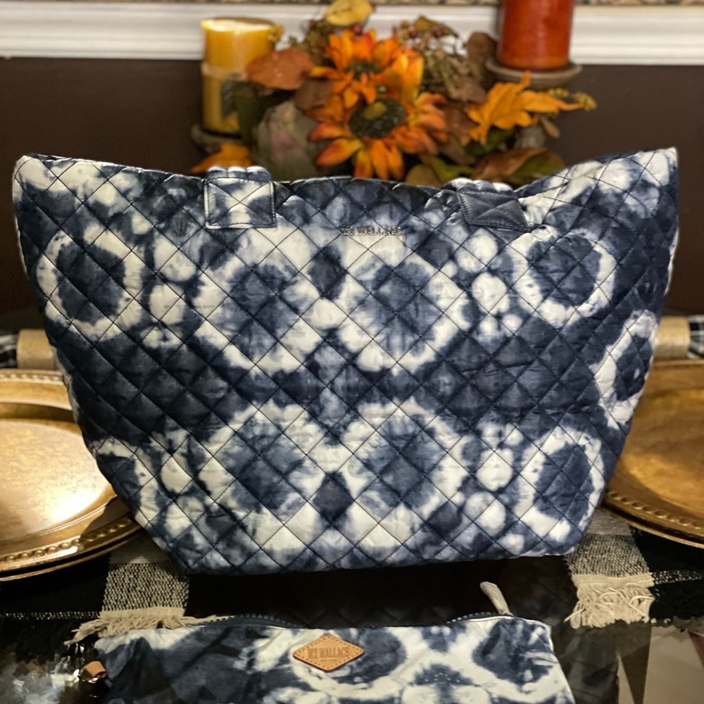 Mzwallace blue tie-dye medium tote